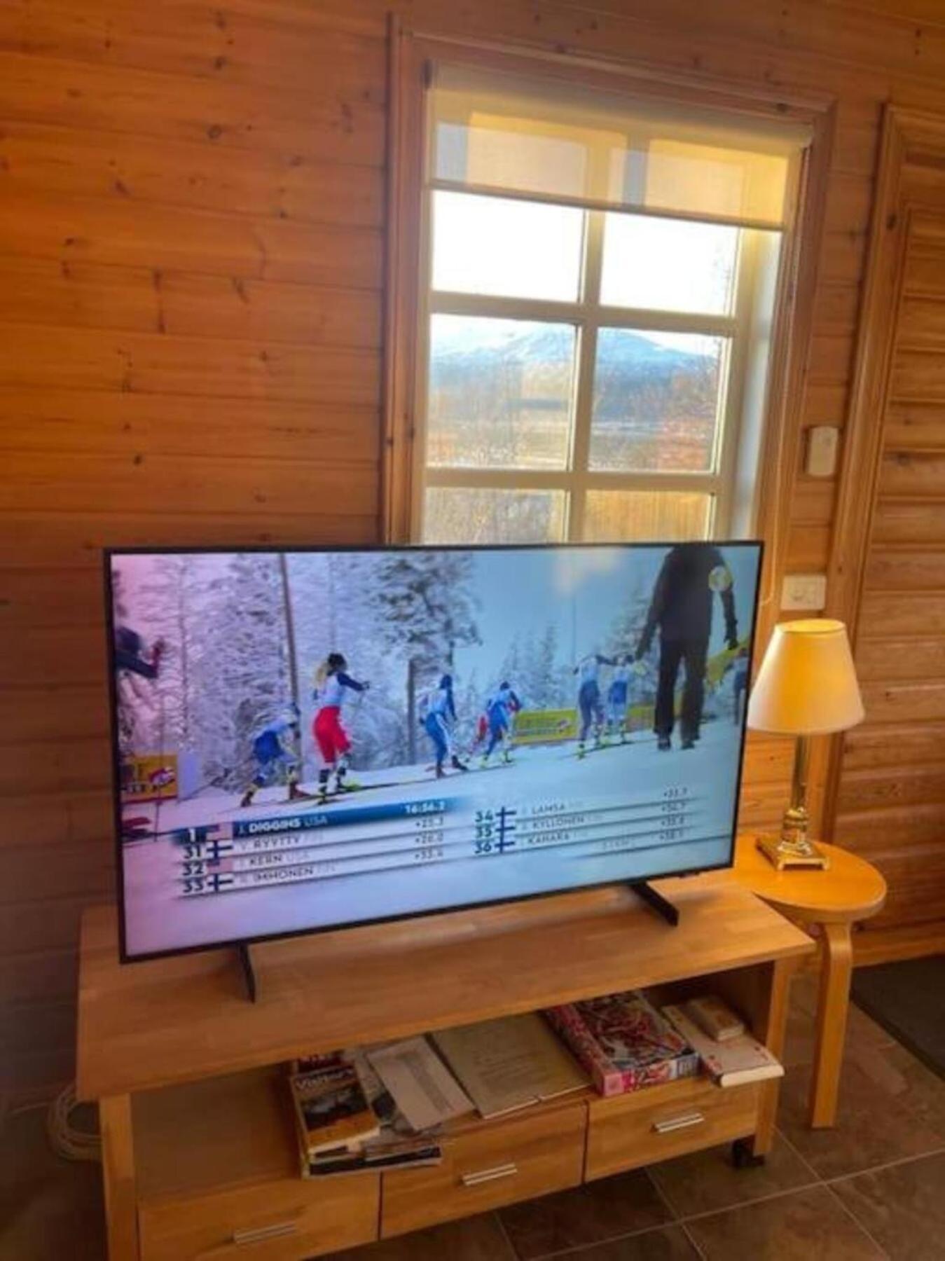 Cozy 2 Bedroom With Hot Tub