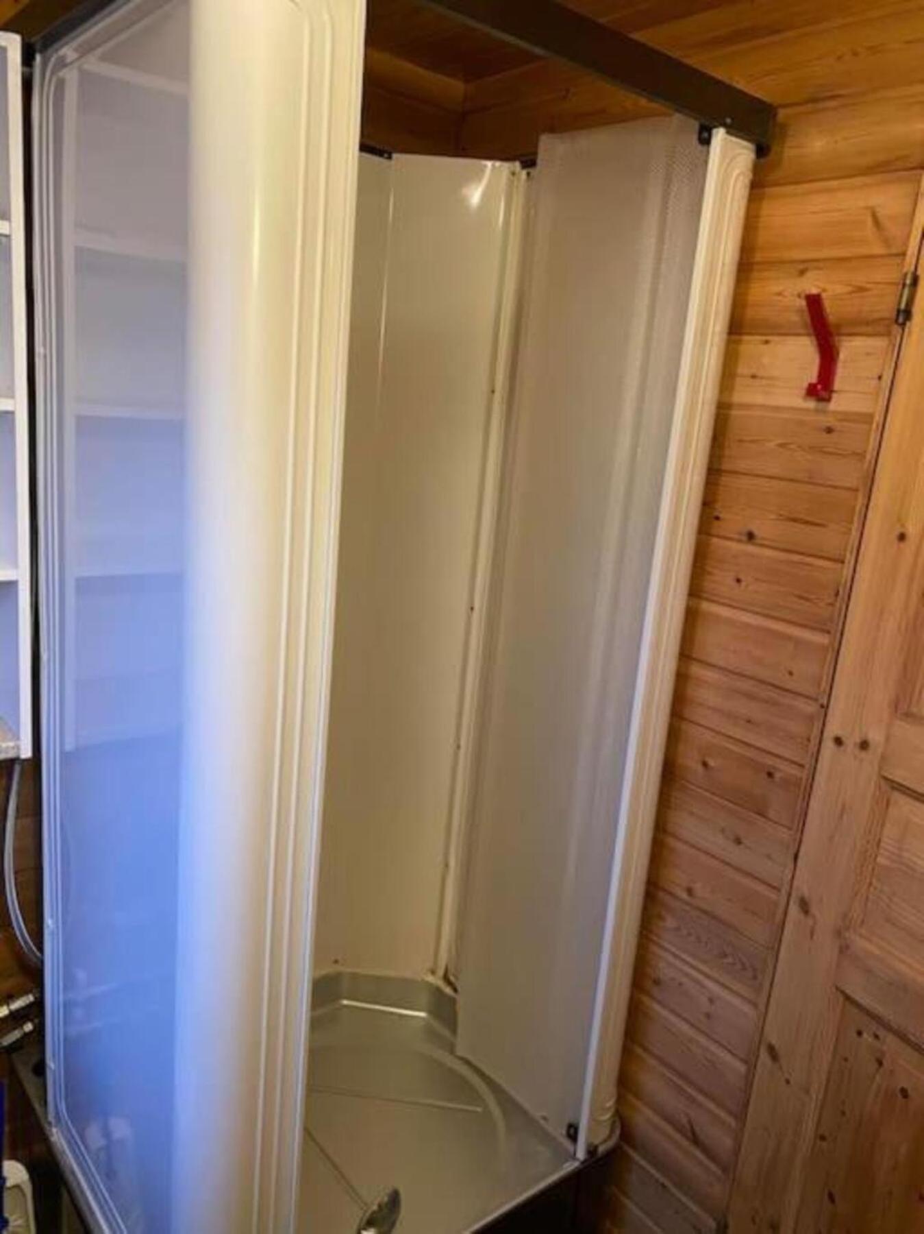 Cozy 2 Bedroom With Hot Tub Akureyri