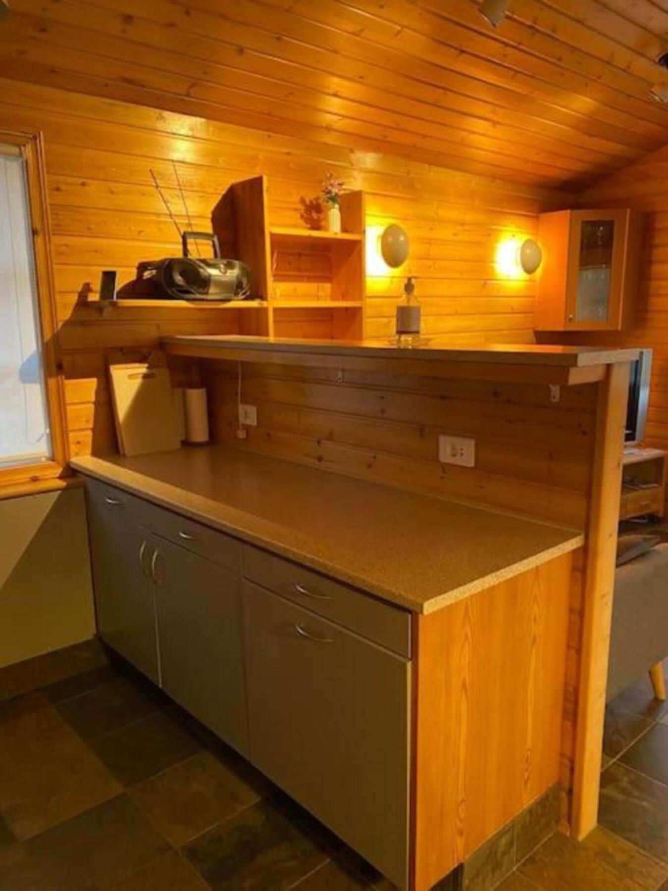 Cozy 2 Bedroom With Hot Tub Holiday home *